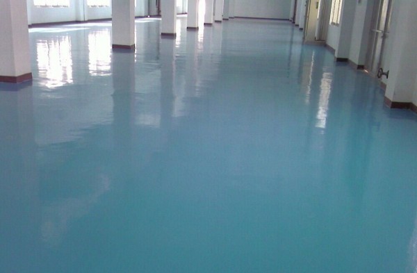 防腐地坪漆施方法